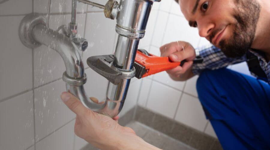 Expert burst pipe repair services in Peckville, PA